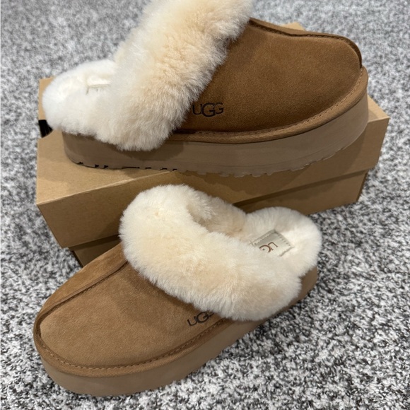 UGG Shoes - UGG Brown and Cream Sheepskin Slippers